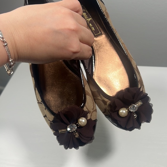 Women’s Like New! Coach Flats with decorative charms - Picture 10 of 12